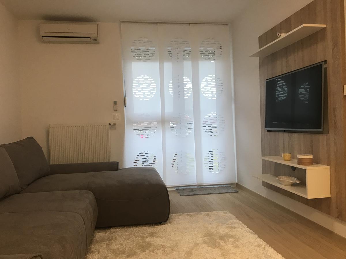 New In וואראז'דין מראה חיצוני תמונה